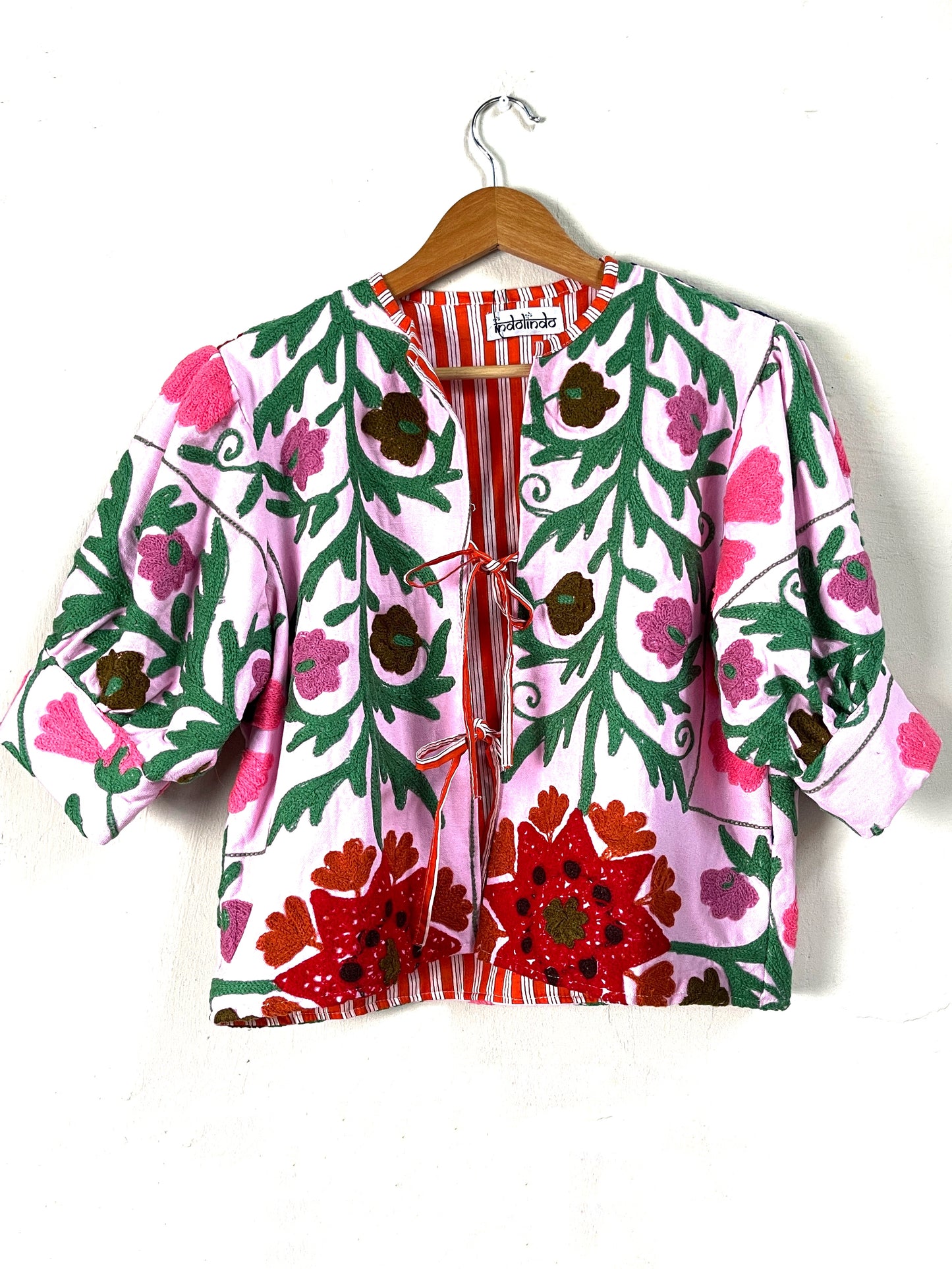 chaqueta bordada | manga corta