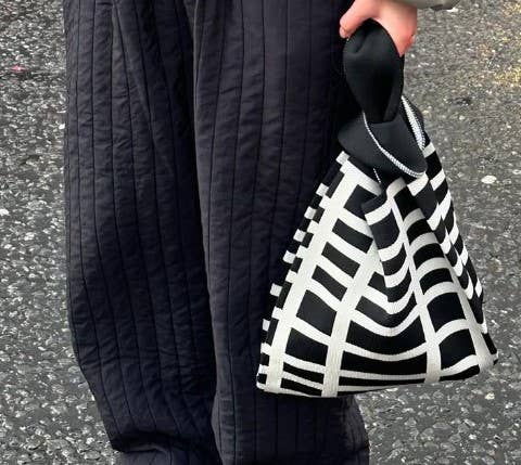 the cute bag {b&w grid}