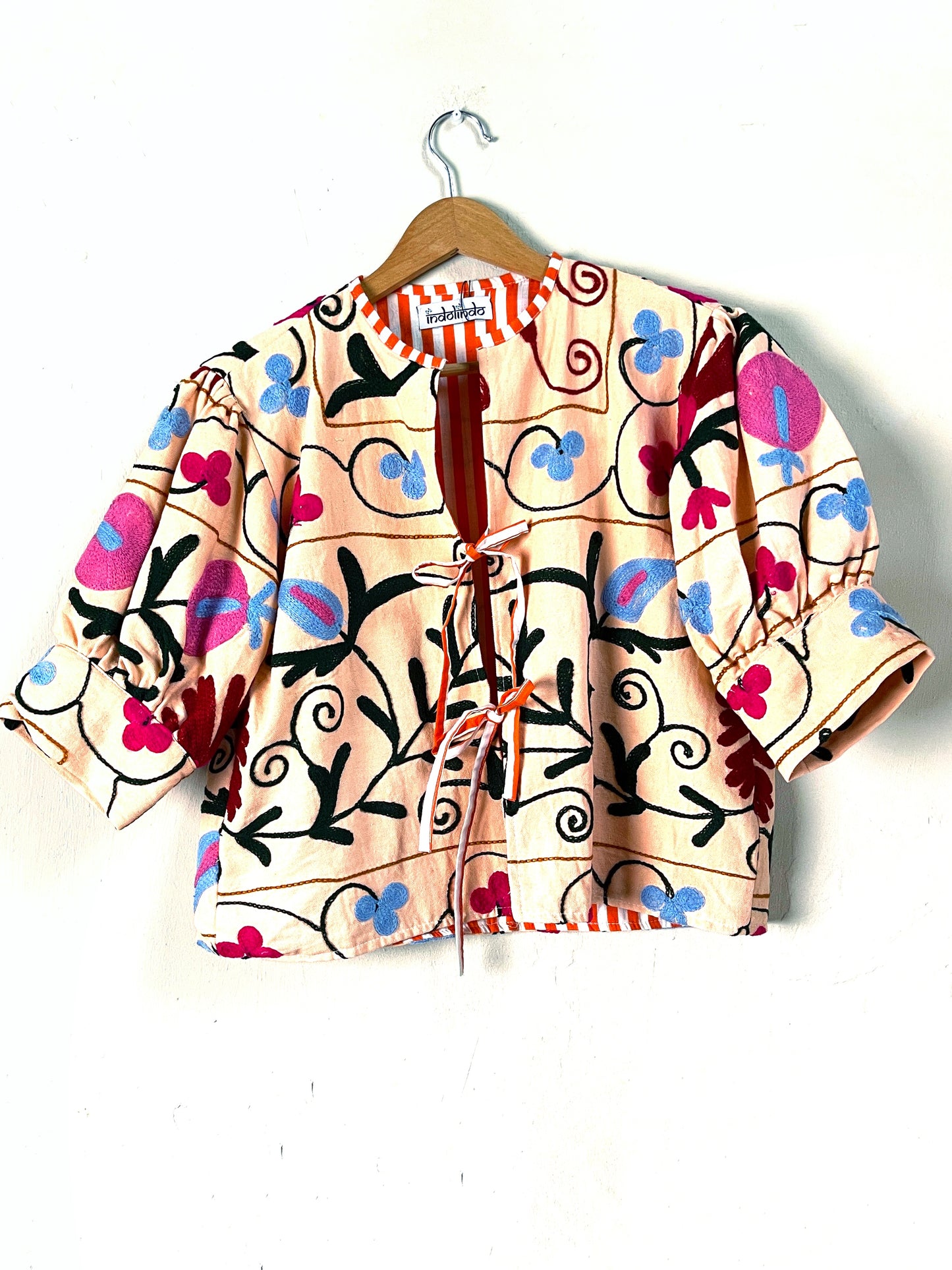 chaqueta bordada | manga corta
